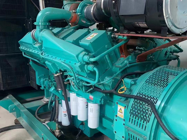 望奎更换100kW柴油发电机组机油时，需要注意哪些事项？